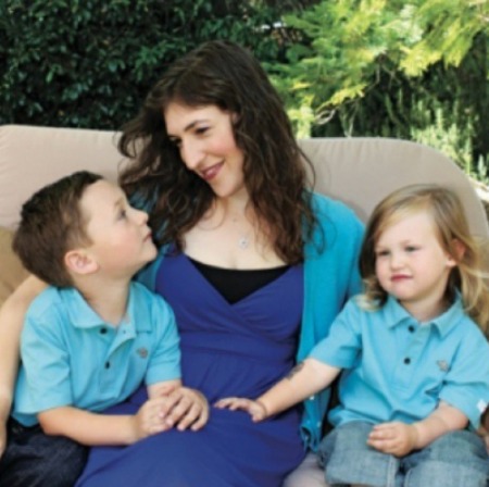 Miles Roosevelt Bialik Stone with his mother Mayim Bialik and brother Frederick Heschel Bialik Stone.